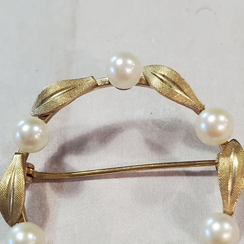 14k Yellow Gold And Pearl Vintage Wreath Brooch/Pin - Picture 9 of 11